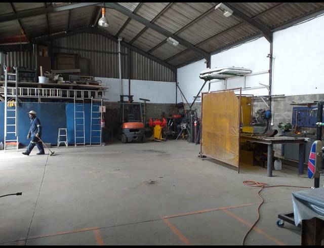 442M² FACTORY FOR SALE IN BRACKENFELL INDUSTRIAL